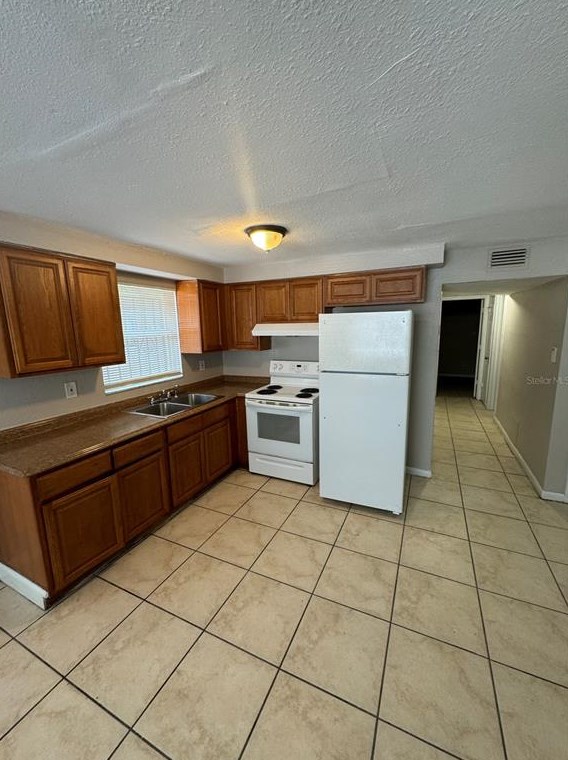 9814 11 St, Tampa FL 33612-5843 exterior