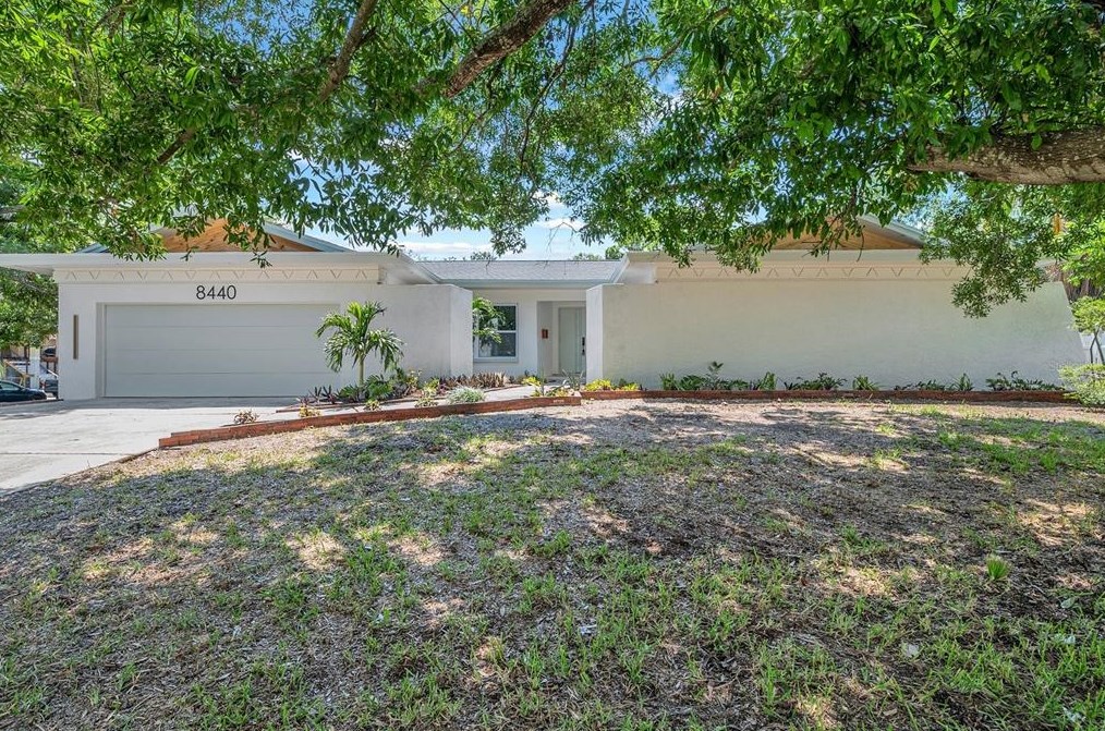 8440 Orient Way, Saint Petersburg, FL 33702-3856