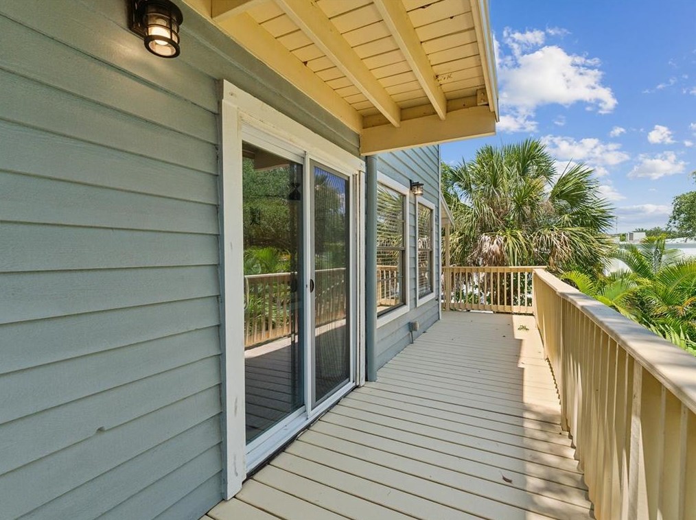 304 16th Ave, Saint Petersburg, FL 33704-4420