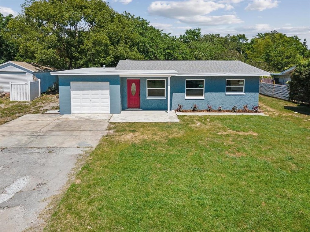 1824 Berg Rd, Tarpon Springs, FL 34690-5507