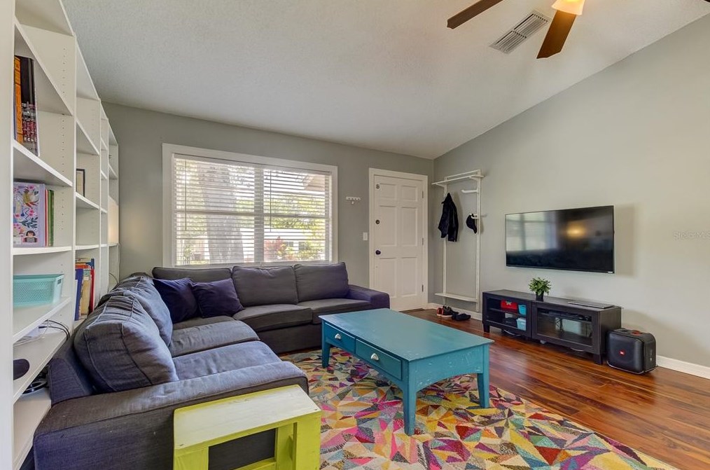 3975 4th St S, Saint Petersburg, FL 33705