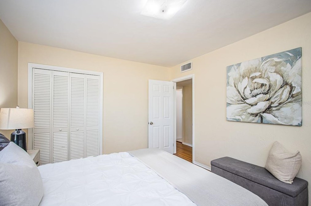 6650 31 Ter Ct, Saint Petersburg FL  exterior