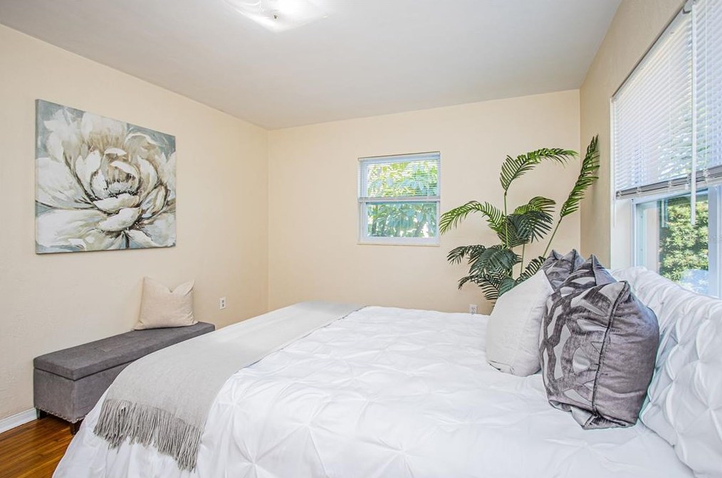 6650 31 Ter Ct, Saint Petersburg FL  exterior