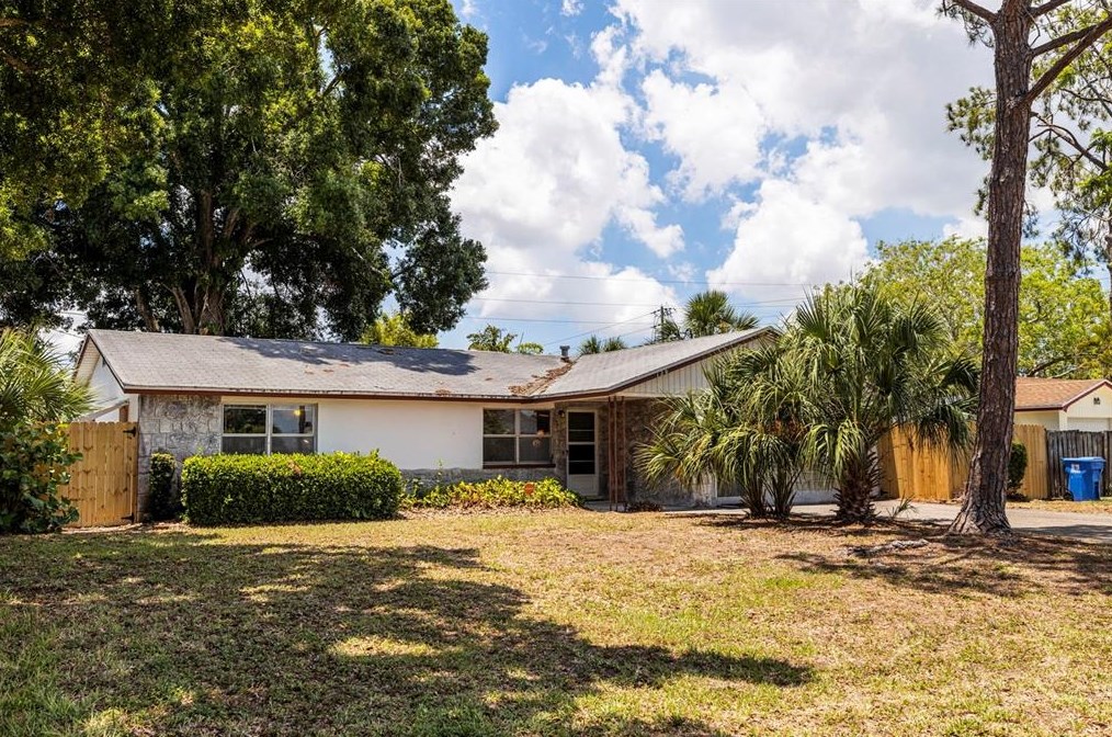 120 74th Ave, Saint Petersburg, FL 33702-5402