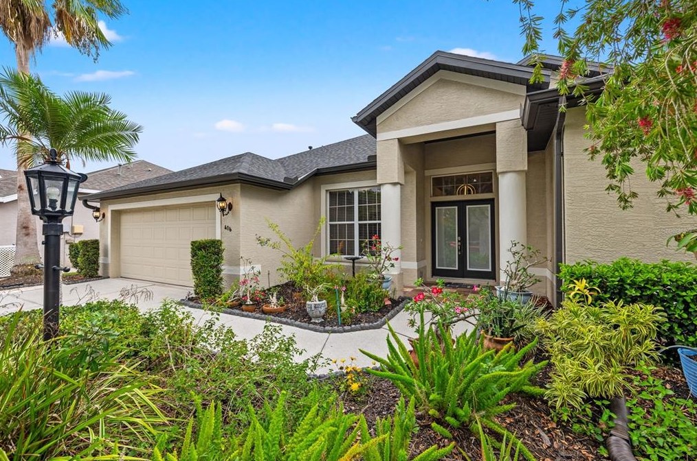 416 Country Ln, Bradenton, FL 34212-2658