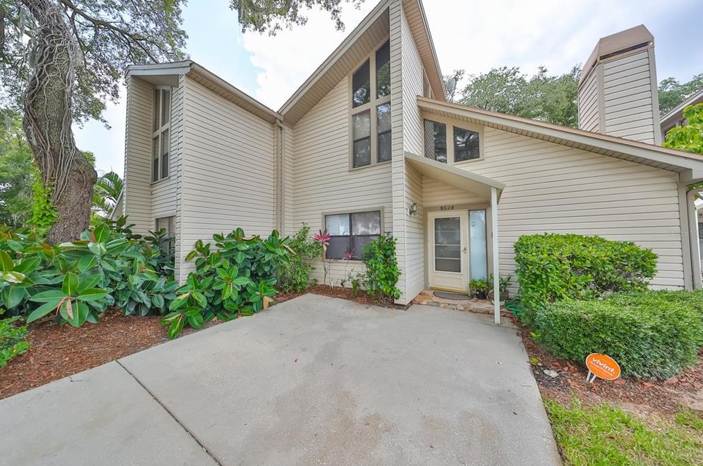 9524 Citrus Glen Pl, Tampa, FL 33618-4018