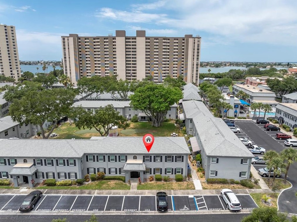 1175 Rue Des Chateaux #2b, Saint Petersburg, FL 33707