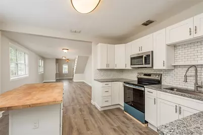 49 W Boyer Street, Tarpon Springs, FL 34689 - Photo 8