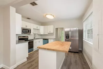 49 W Boyer Street, Tarpon Springs, FL 34689 - Photo 6