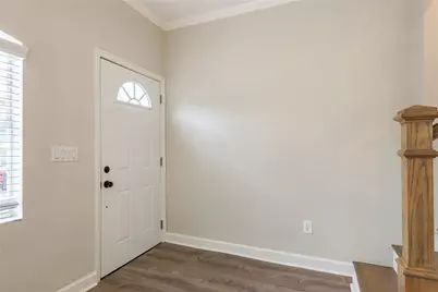 49 W Boyer Street, Tarpon Springs, FL 34689 - Photo 2