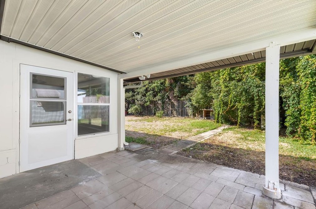 11500 70 Ter, Largo FL  33772-5811 exterior