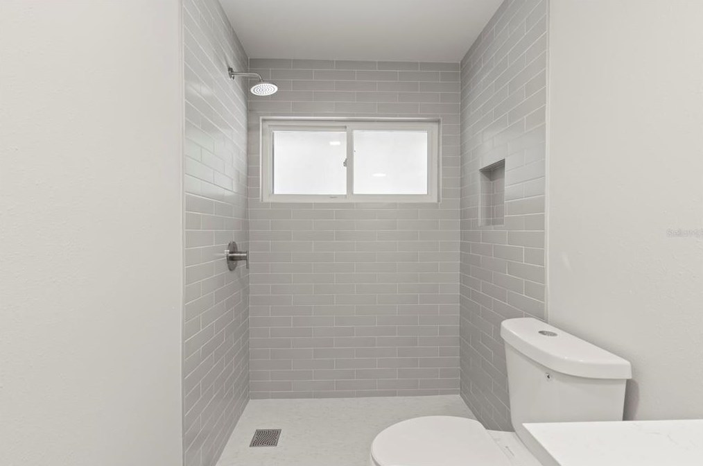 11500 70 Ter, Largo FL  33772-5811 exterior