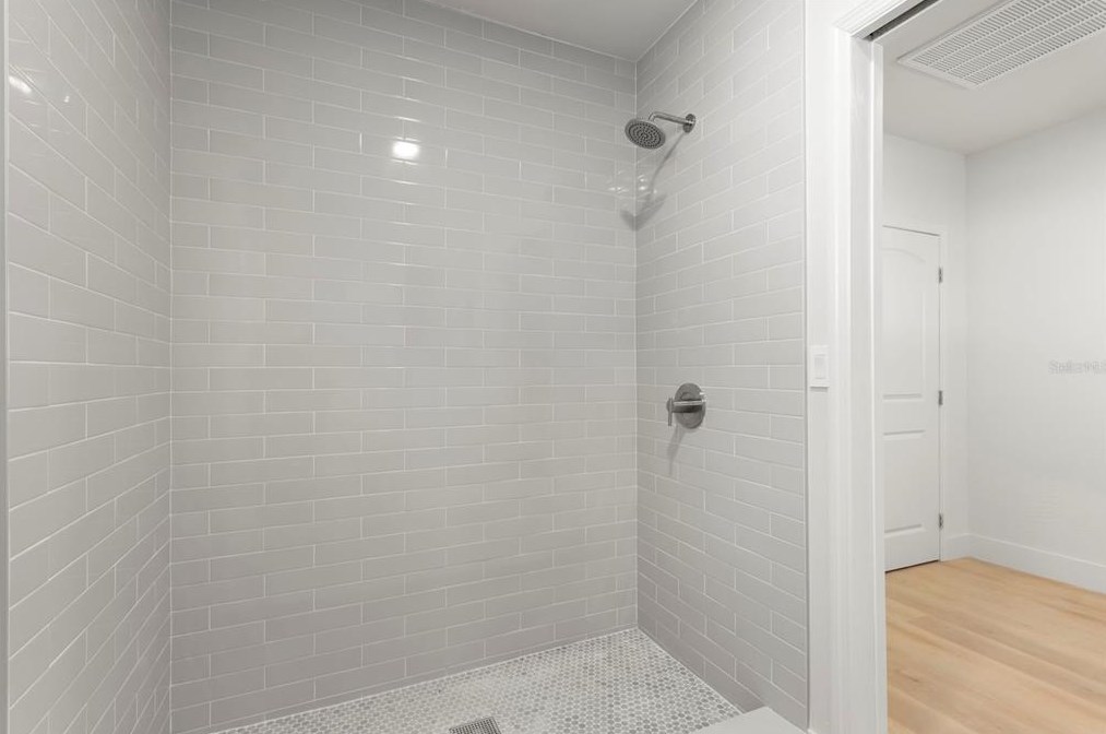 11500 70 Ter, Largo FL  33772-5811 exterior