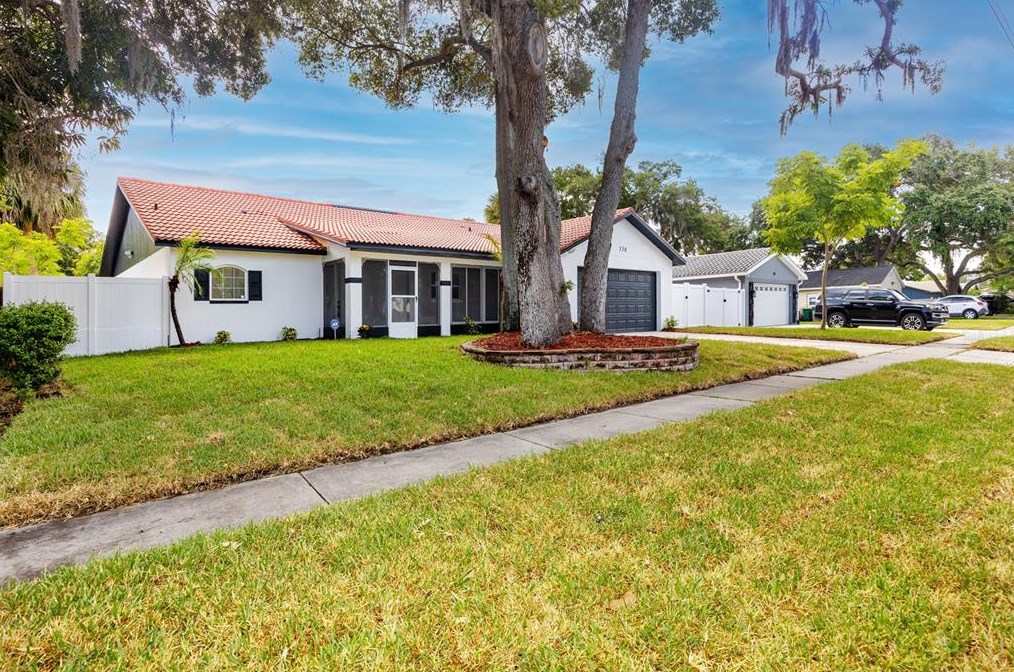330 19th St, Palm Harbor, FL 34683-5005