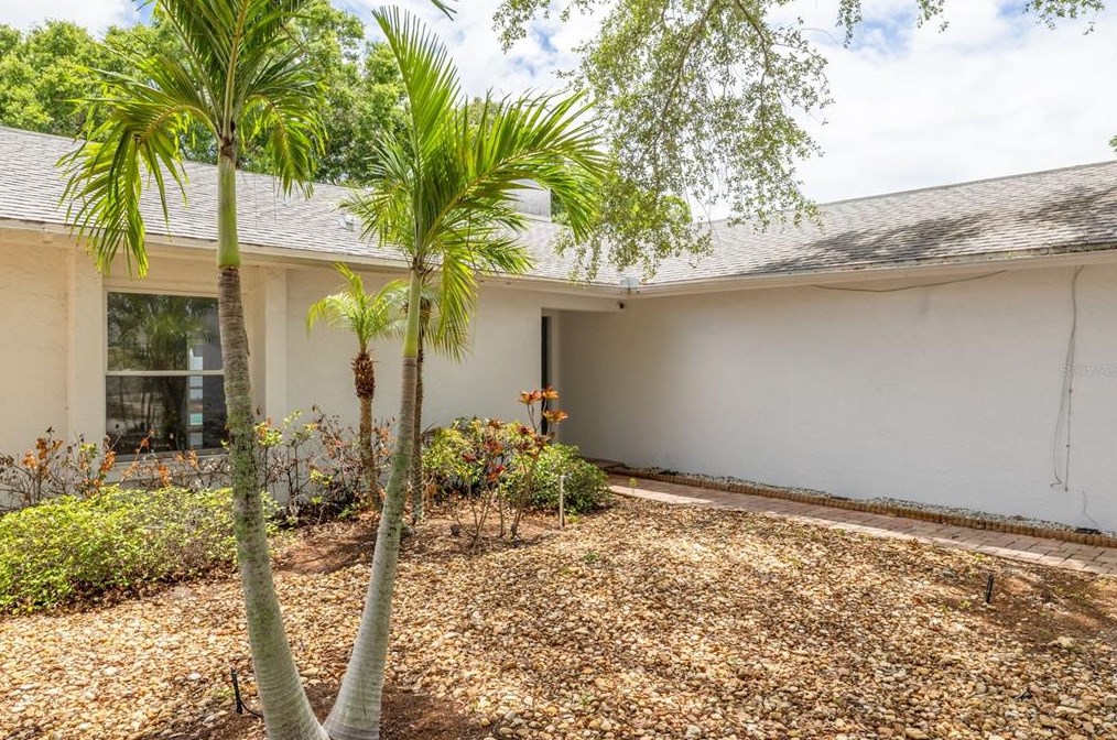 2656 Ridge Ln, Palm Harbor, FL 34684