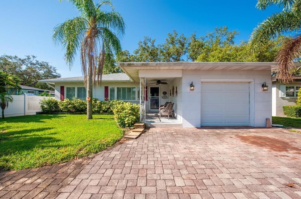 6108 7th Ave, Saint Petersburg, FL 33707-2329