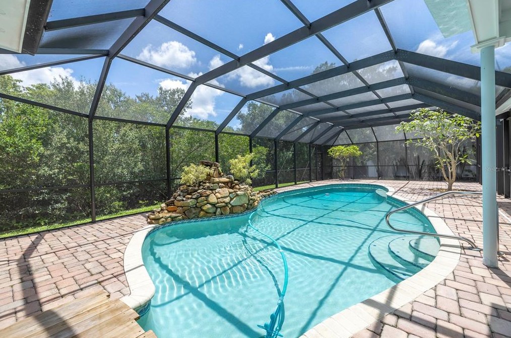 1416 72nd Ave, Saint Petersburg, FL 33702-4610
