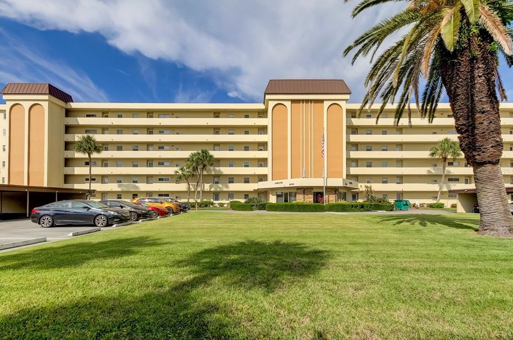 4650 Cove Cir #409, Saint Petersburg, FL 33708