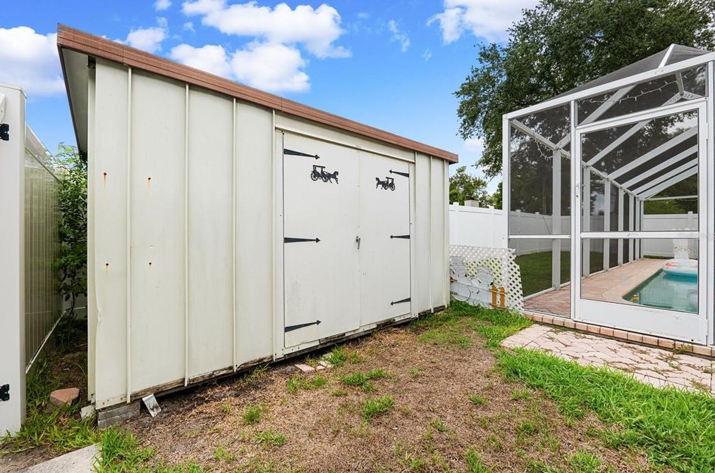125 Cherry Laurel Dr, Palm Harbor FL  34683-4818 exterior