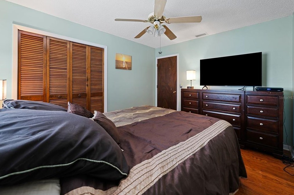 125 Cherry Laurel Dr, Palm Harbor FL  34683-4818 exterior