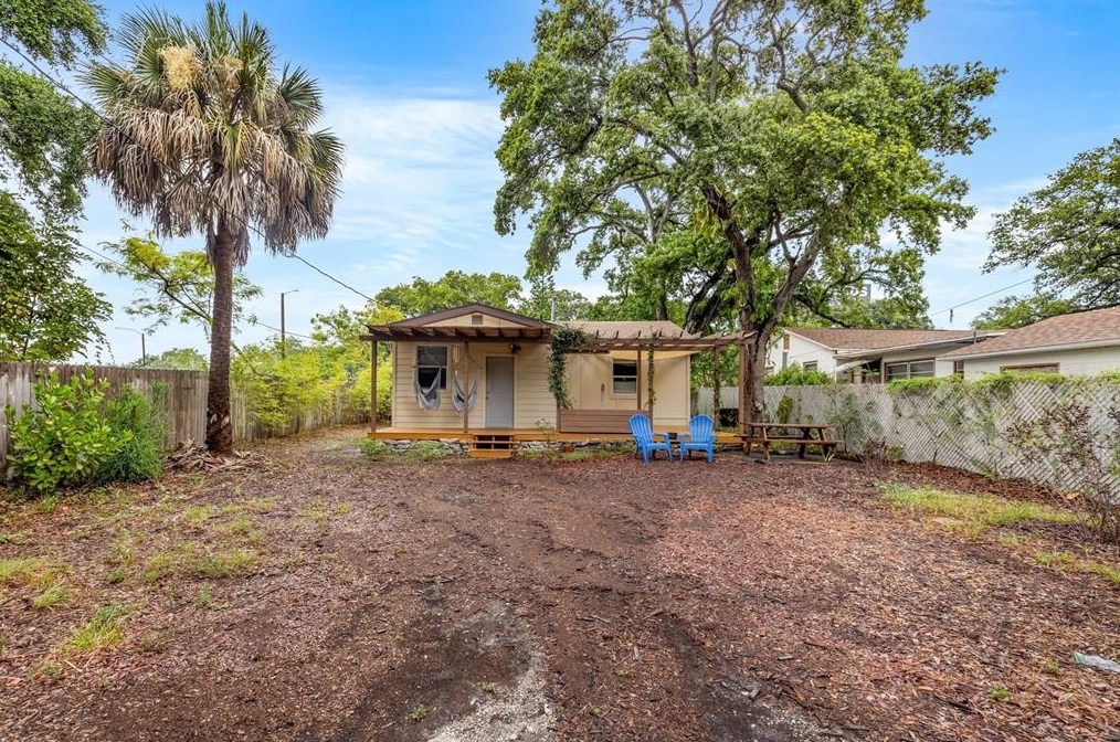 3306 18th Ave, Saint Petersburg FL  33712-2904 exterior