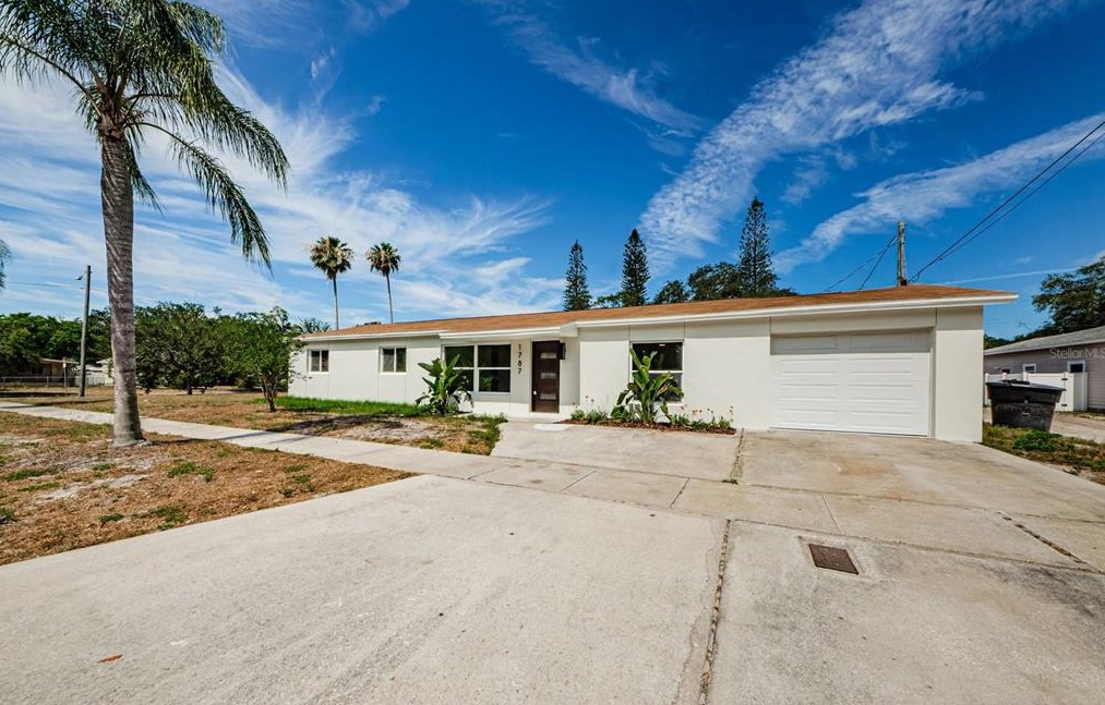 1787 45th St, Saint Petersburg FL  33713-4636 exterior