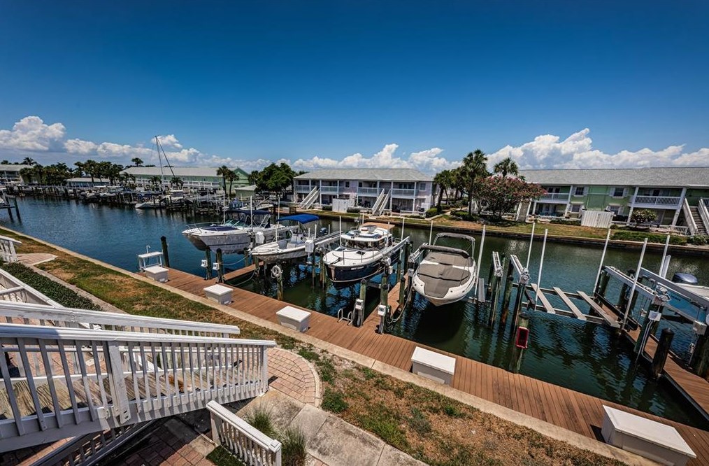 4834 Beach Dr Se #f, Saint Petersburg, FL 33705
