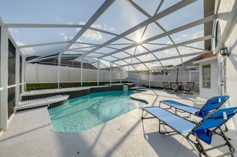 8665 Wellington Loop, Kissimmee FL  34747-1626 exterior