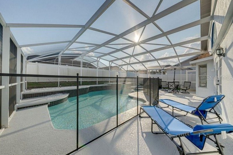 8665 Wellington Loop, Kissimmee FL  34747-1626 exterior