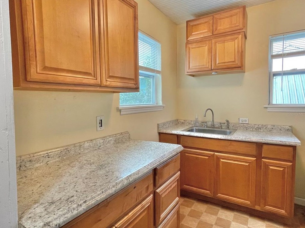 2808 Mitchell Ave, Tampa FL exterior