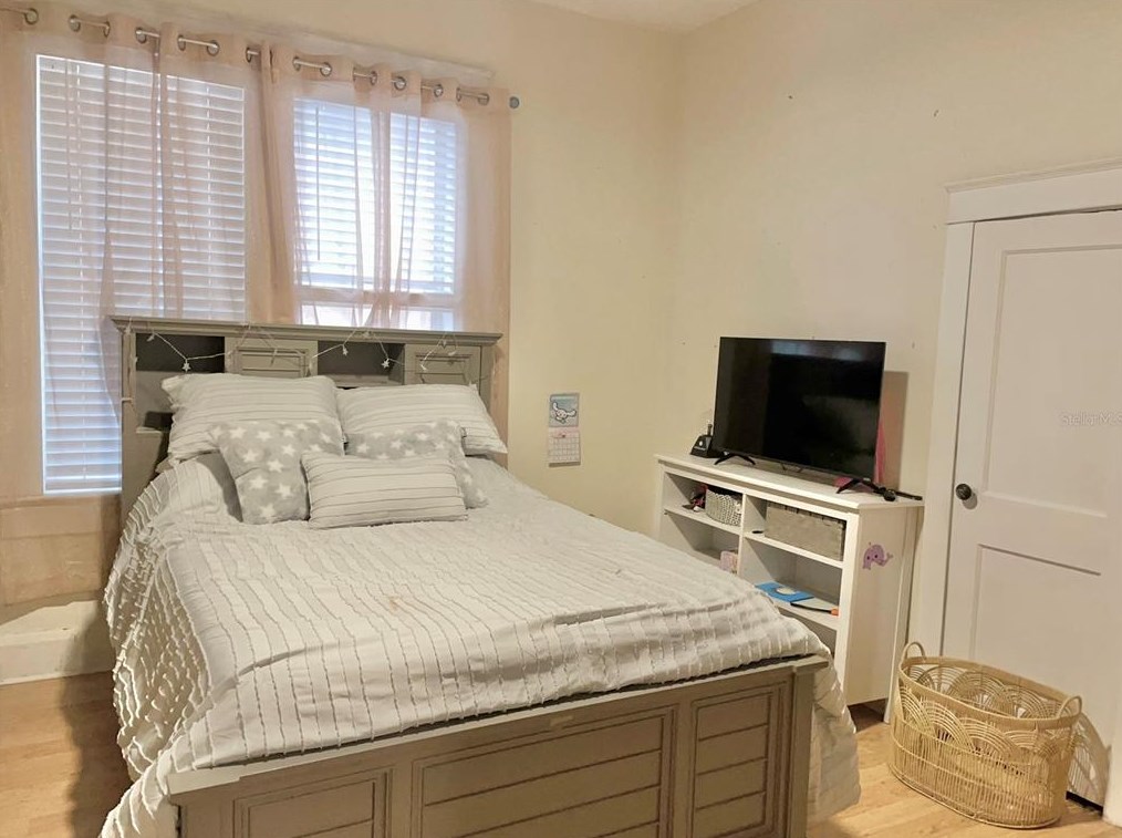 2808 Mitchell Ave, Tampa FL exterior