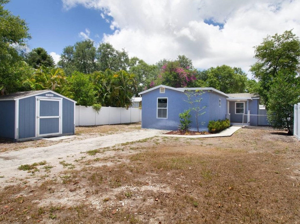 4748 22nd Ave, Saint Petersburg FL  33711-2926 exterior