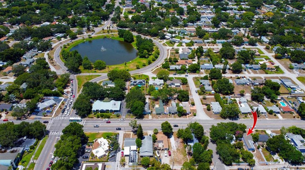 4748 22nd Ave, Saint Petersburg FL  33711-2926 exterior