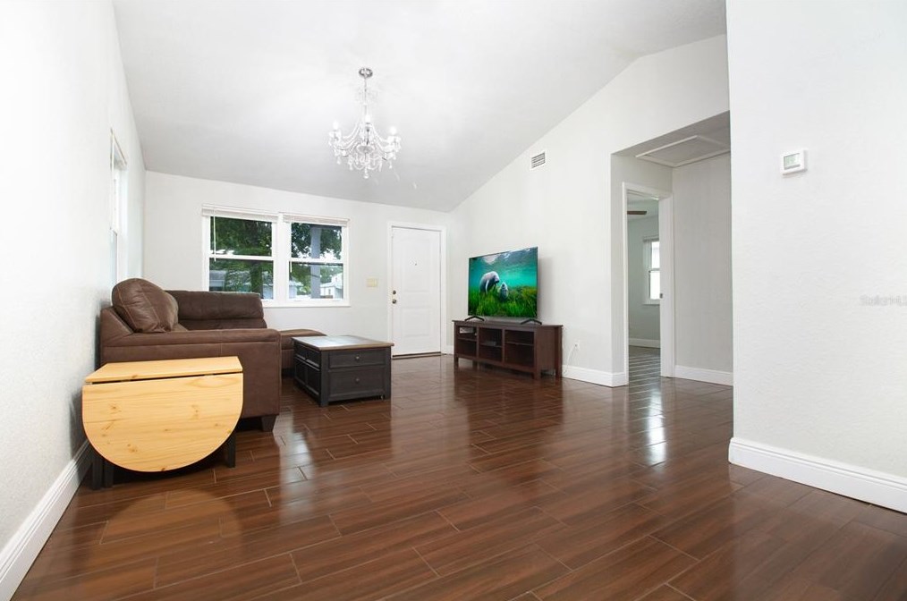 4748 22nd Ave, Saint Petersburg FL  33711-2926 exterior