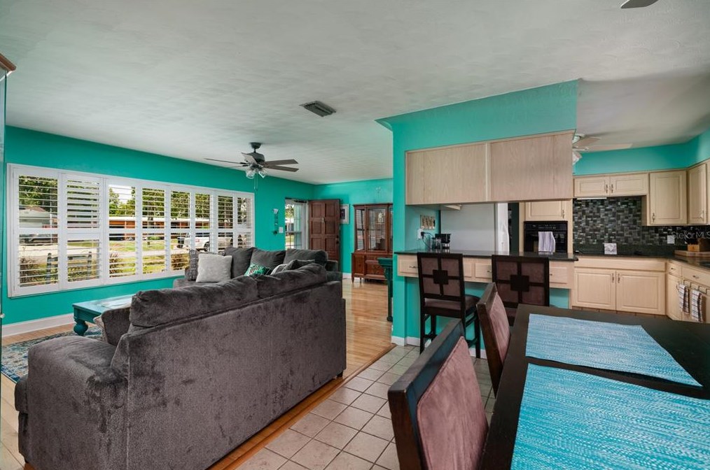 2482 67th Ave, Saint Petersburg FL  33712-5613 exterior