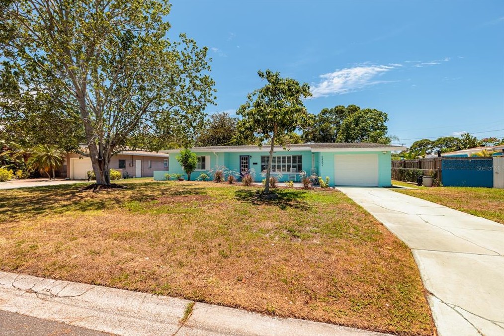 2482 67th Ave, Saint Petersburg FL  33712-5613 exterior