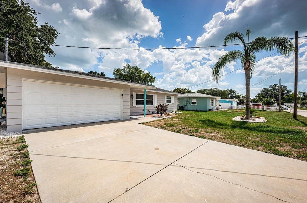 1069 Jackmar Rd, Dunedin, FL 34698