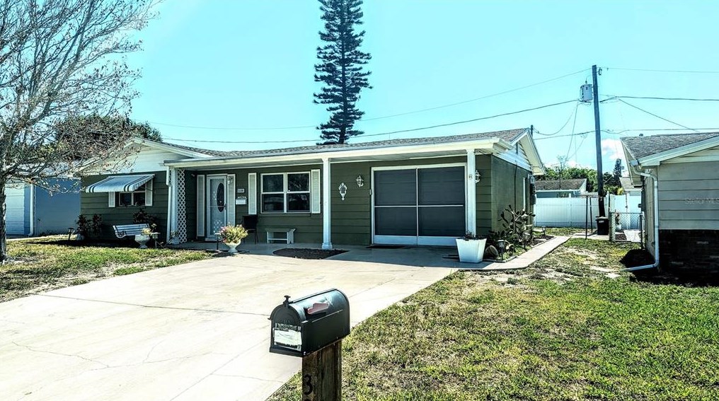 3300 Binder Dr, Tarpon Springs, FL 34691-1551