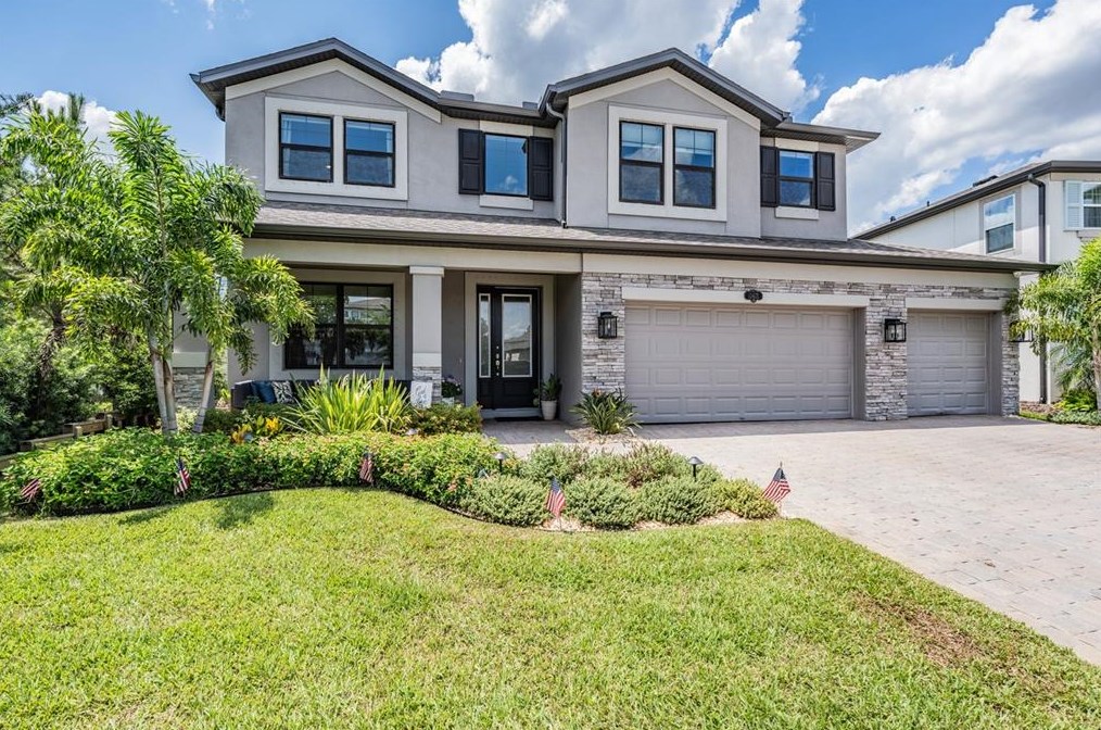 19471 Leonard Rd, Lutz, FL 33558