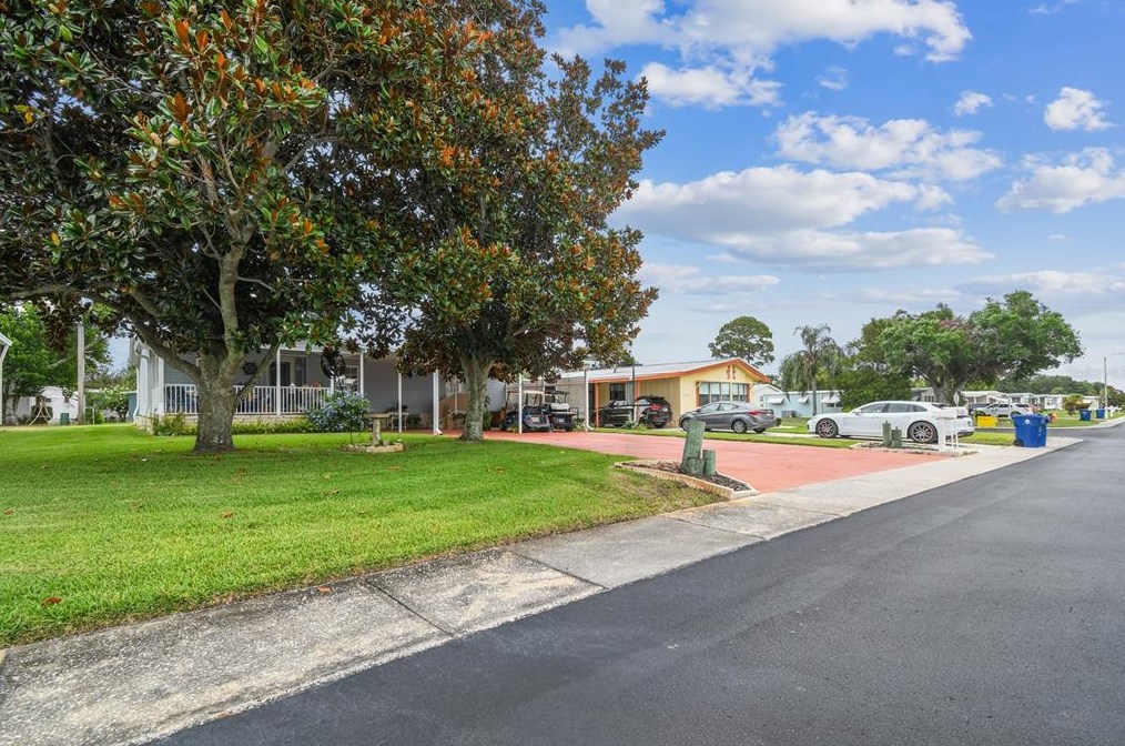 185 Colonial Blvd #25, Palm Harbor, FL 34684