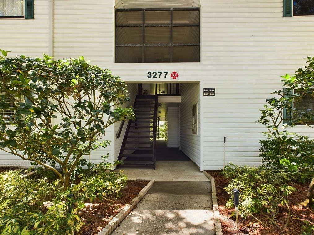 3277 Fox Chase Circle N #106, Palm Harbor, FL 34683