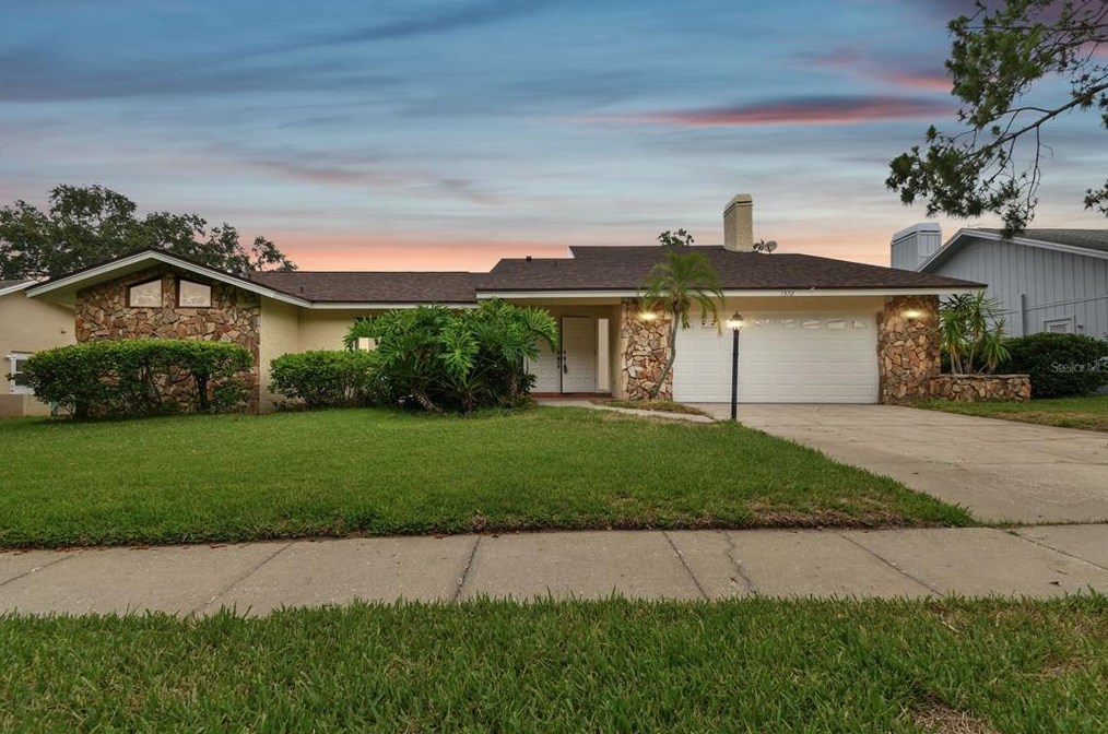 1572 Mac Charles Ct, Dunedin, FL 34698