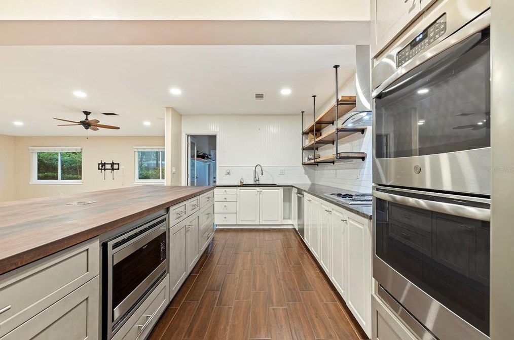 5445 11th Ave, Saint Petersburg, FL 33710-6548