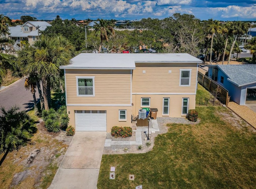 2608 Bay Blvd, Belleair Beach, FL 33785