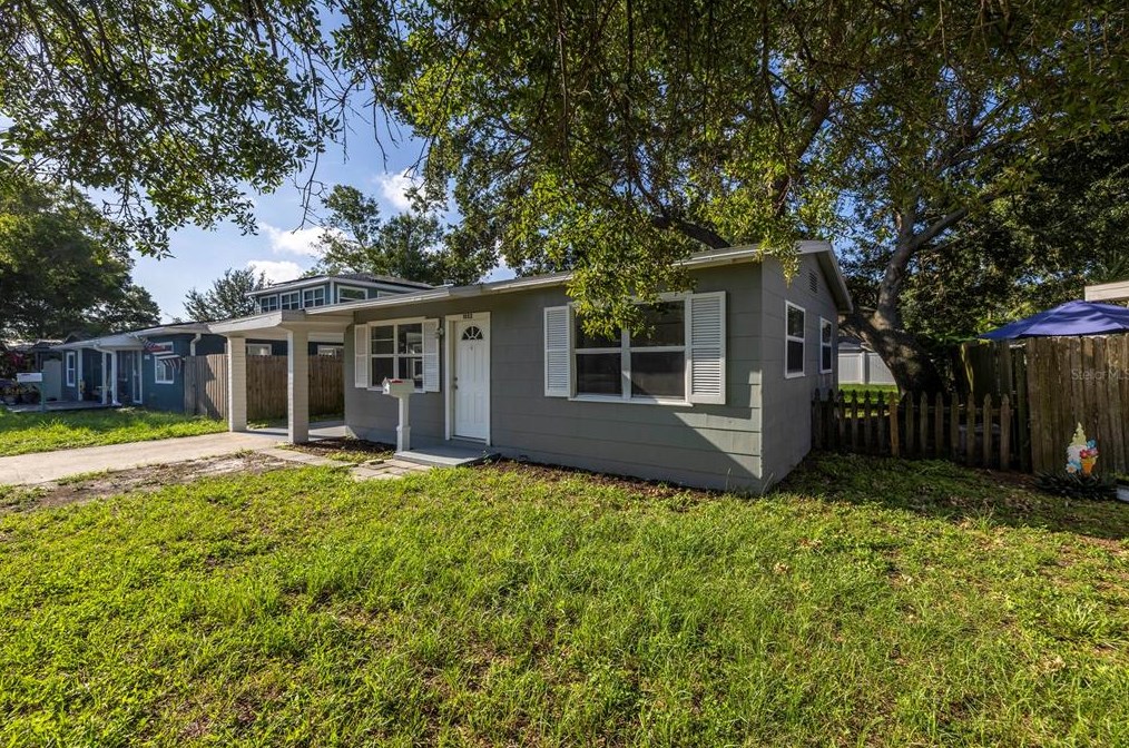 1052 57th Ave, Saint Petersburg, FL 33703-2127