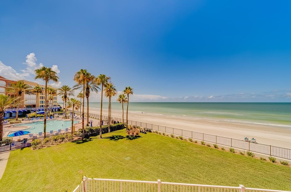 16700 Gulf Blvd #325, Saint Petersburg, FL 33708