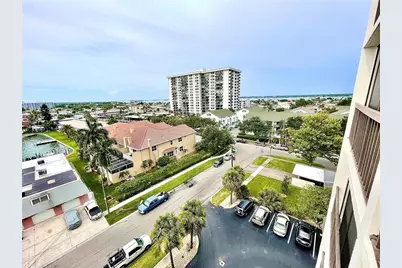 255 Dolphin Point #809, Clearwater, FL 33767 - Photo 18