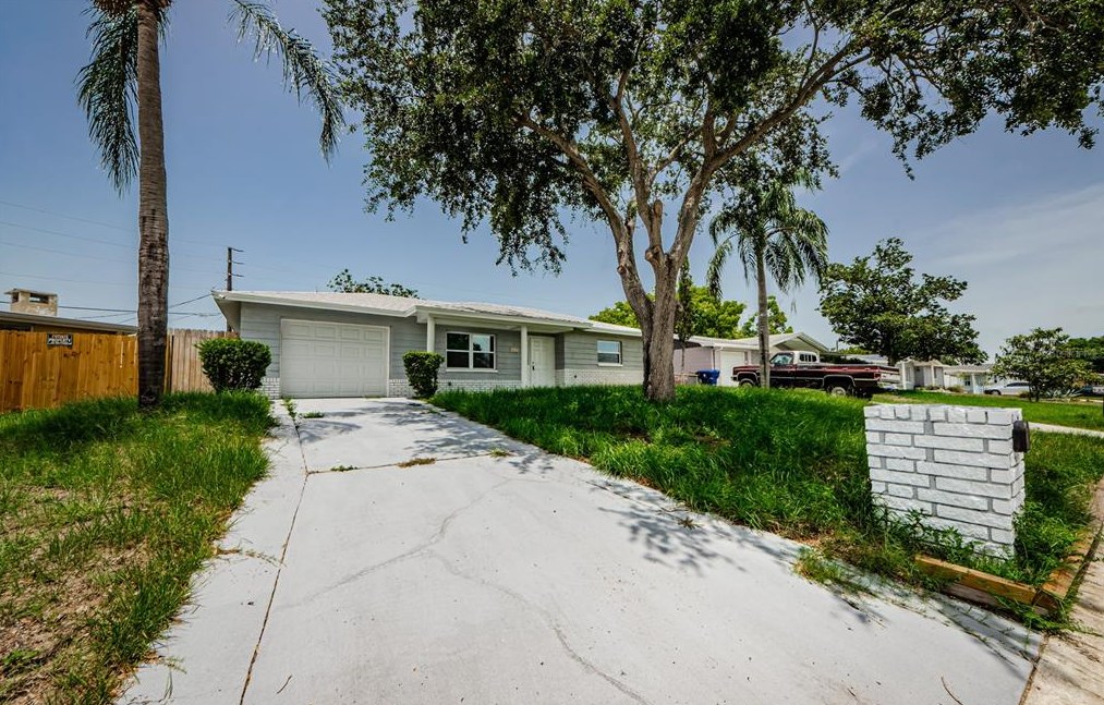 3511 Windham Dr, Tarpon Springs, FL 34691