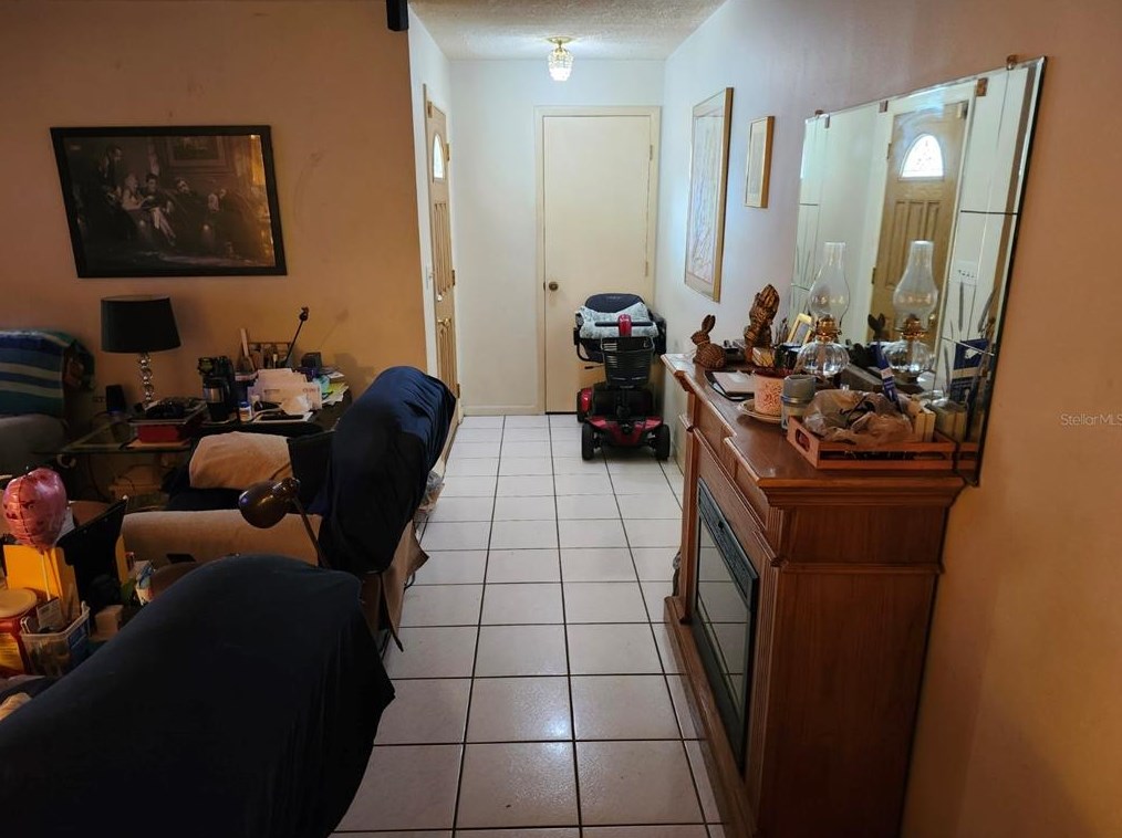 1809 Tumbleweed Dr, Tarpon Springs, FL 34690