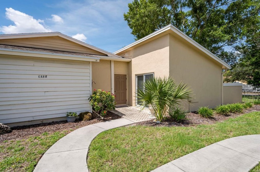 1558 Glen Ct #c, Dunedin, FL 34698